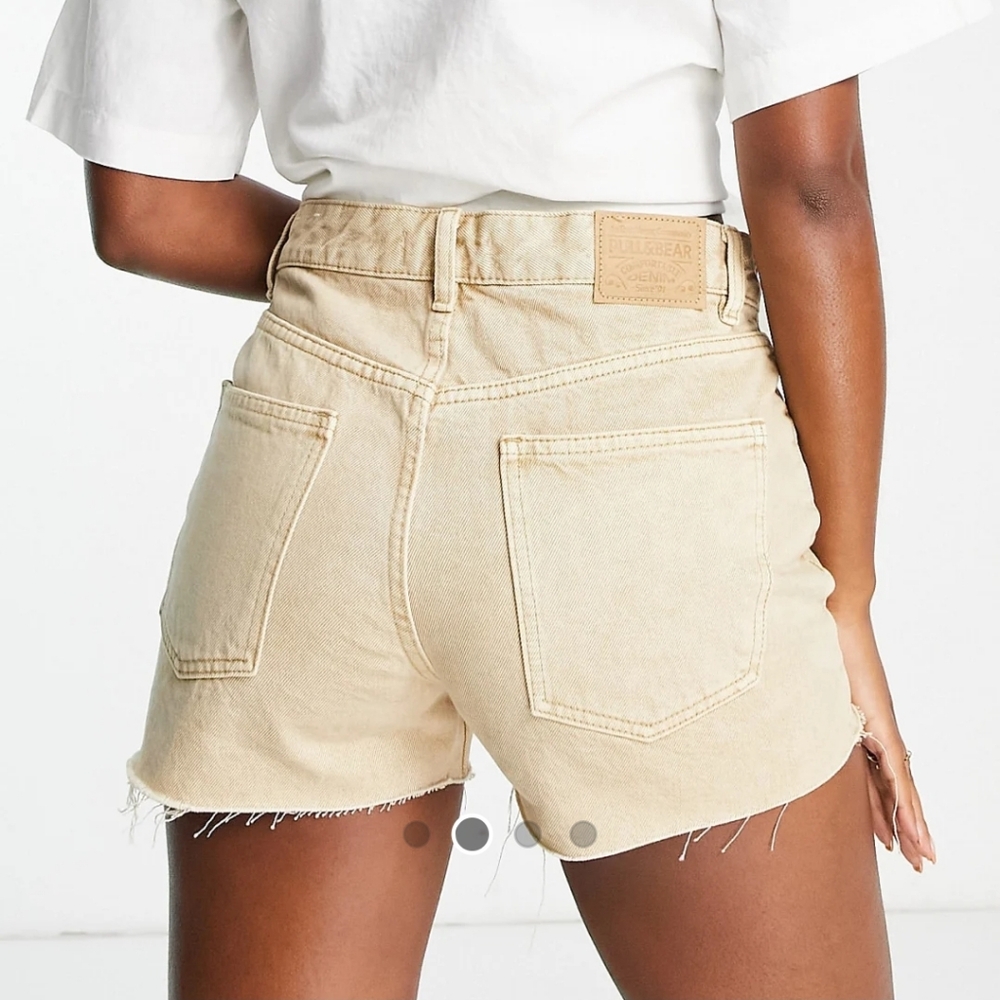 Pull&bear Retro denim short in beige (Size 10)